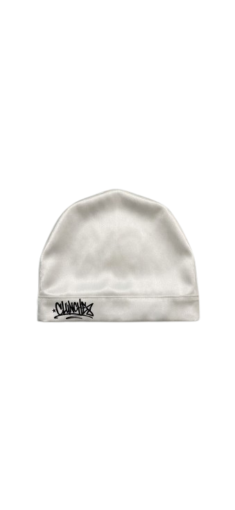 BUILT TO BE DIFFERENT SKULL BEANIE WHITE